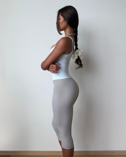 SculptForm Invisible Scrunch Capri