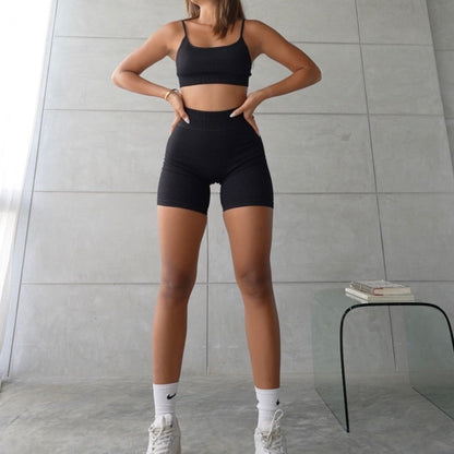 Ribbed Icon Scoop Sports Bra in Black